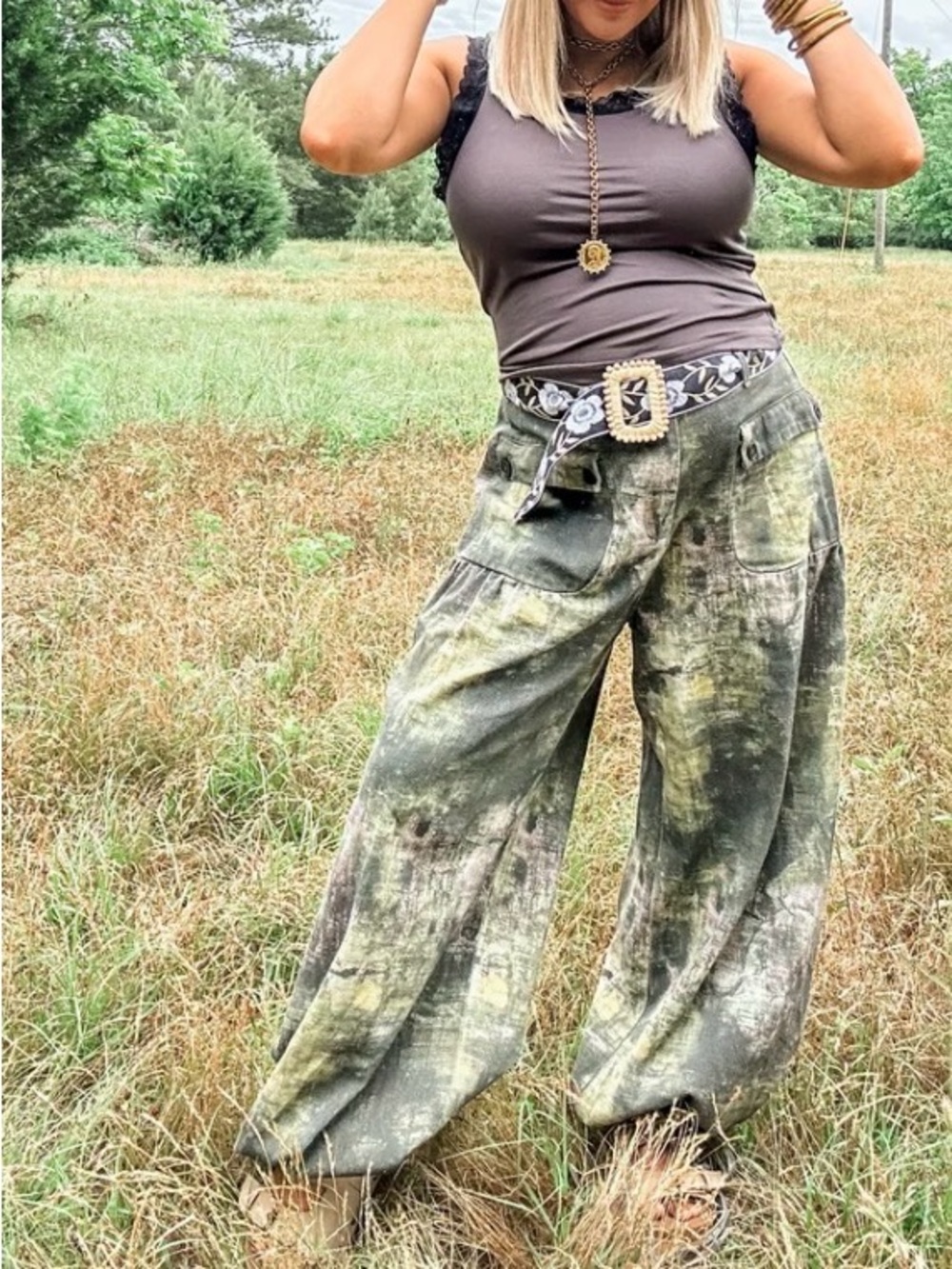 Abstract Green & Gray Drawstring Pants